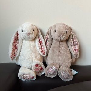 NEW BUNDLE LOT Jellycat Berry Petal Blossom Cream Grey Bashful Medium Bunny Ear